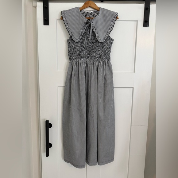 savannah taylor Dresses & Skirts - Savannah Taylor Rebecca Cotton Striped Midi Dress with Ruffled Collar EUC G000